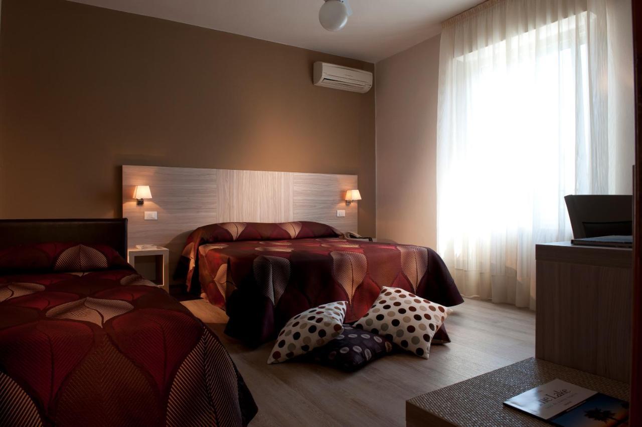 Albergo Valentina Пескьера-дель-Гарда Экстерьер фото